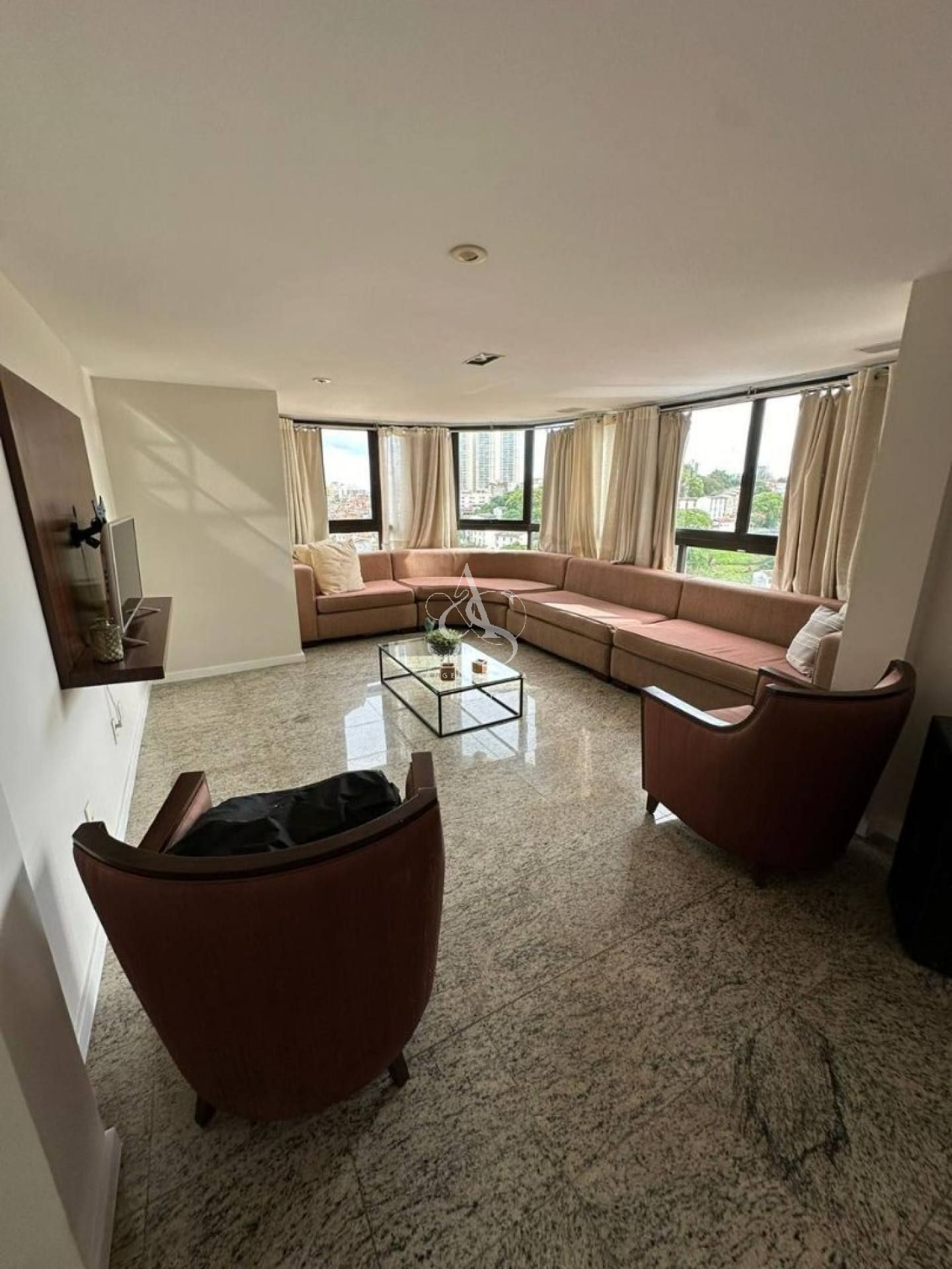 Apartamento Para Vender com 4 quartos 4 suítes no bairro  Horto Florestal em Salvador