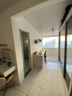 Oportunidade única: Casa com ponto comercial
