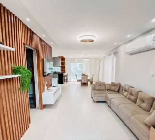 Casa Semi Mobiliada á venda em Lauro de Freitas