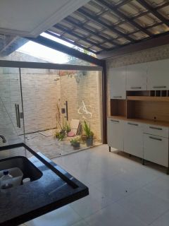 Apartamento térreo à venda em Itapuã – 2 Quartos, 97m², 2 Vagas – R$ 480.000
