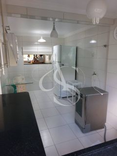 Casa de Condomínio Para Alugar com 5 quartos 2 suítes no bairro Praia do Flamengo em Salvador
