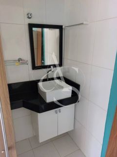 Casa de Condomínio Para Alugar com 5 quartos 2 suítes no bairro Praia do Flamengo em Salvador