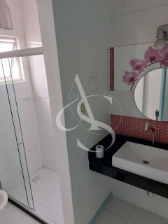Casa de Condomínio Para Alugar com 5 quartos 2 suítes no bairro Praia do Flamengo em Salvador