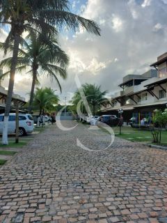 Casa de Condomínio Para Alugar com 5 quartos 2 suítes no bairro Praia do Flamengo em Salvador