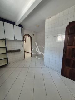 Casa e ponto comercial Para Vender com 3 quartos 1 suítes no bairro Stella Maris em Salvador