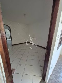 Casa e ponto comercial Para Vender com 3 quartos 1 suítes no bairro Stella Maris em Salvador