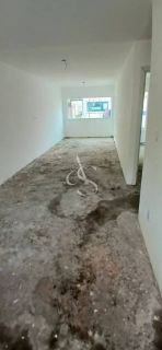 Vende-se casa solta em condomínio fechado na Praia do Flamengo!