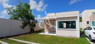 Vende-se casa solta em condomínio fechado na Praia do Flamengo!