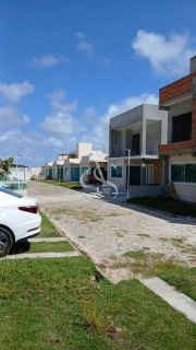 Vende-se casa solta em condomínio fechado na Praia do Flamengo!