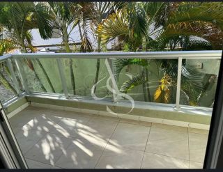 Apartamento Aconchegante 1/4 com Varanda, Armários e Excelente Localização!