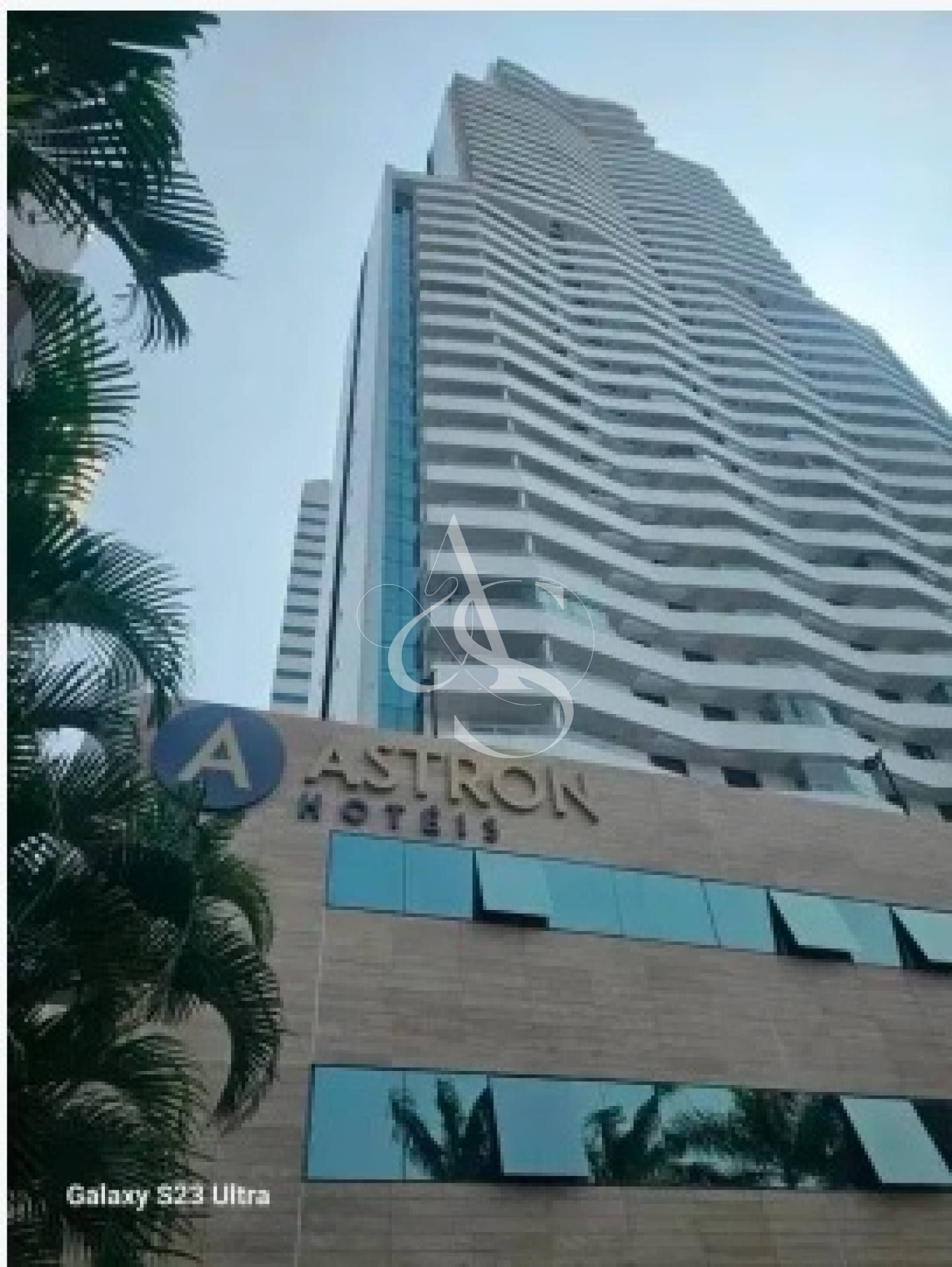 Apartamento Moderno e Sofisticado – Vista 180° da Paralela, Mobiliado, Locação/Venda