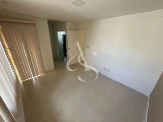 Casa Duplex Solta em condomínio fechado.  Condomínio com 9 casas.