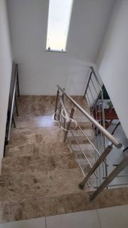 Casa Duplex Solta em condomínio fechado.  Condomínio com 9 casas.