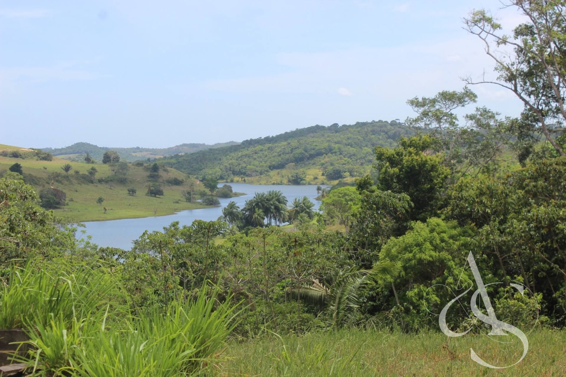 Sítio beira Barragem Santa Helena – 20,1 ha estruturados, casa sede charmosa e energia solar – Mata de São João – R$ 1.300.000