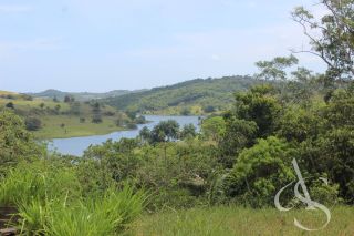 Sítio beira Barragem Santa Helena – 20,1 ha estruturados, casa sede charmosa e energia solar – Mata de São João – R$ 1.300.000