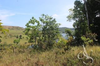 Sítio beira Barragem Santa Helena – 20,1 ha estruturados, casa sede charmosa e energia solar – Mata de São João – R$ 1.300.000