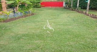 Sítio 3.080 m² completo em Jambeiro – Casa 4/4 com suíte, piscina e pomar formado – Lauro de Freitas – R$ 330.000