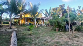 Sítio 3.080 m² completo em Jambeiro – Casa 4/4 com suíte, piscina e pomar formado – Lauro de Freitas – R$ 330.000