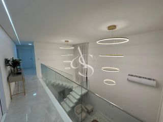 Mansão de Luxo no Alphaville Litoral Norte 1 – 5 Suítes, Piscina e Acabamento Exclusivo