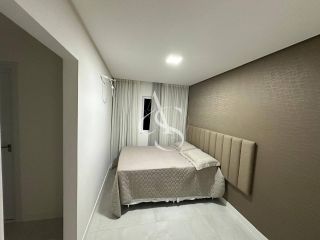 Mansão de Luxo no Alphaville Litoral Norte 1 – 5 Suítes, Piscina e Acabamento Exclusivo