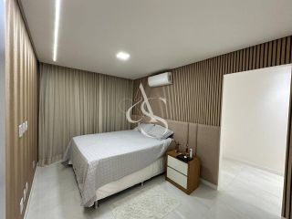 Mansão de Luxo no Alphaville Litoral Norte 1 – 5 Suítes, Piscina e Acabamento Exclusivo