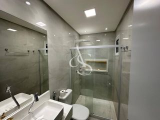 Mansão de Luxo no Alphaville Litoral Norte 1 – 5 Suítes, Piscina e Acabamento Exclusivo