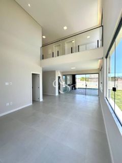 Casa à Venda em Alphaville Litoral Norte 2 –  4 suítes - Alto Padrão, Amplitude e Sofisticação