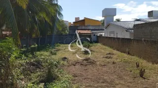 Oportunidade Imperdível em Ipitanga! Terreno 500m² plano, rua asfaltada, pronto para construir.