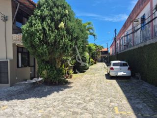 Triplex Nascente com 4 Suítes para Locação – Pitangueiras | Lauro de Freitas