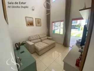 Casa de Condomínio com 3 Quartos e 4 banheiros à Venda, 203 m² por R$ 900.000