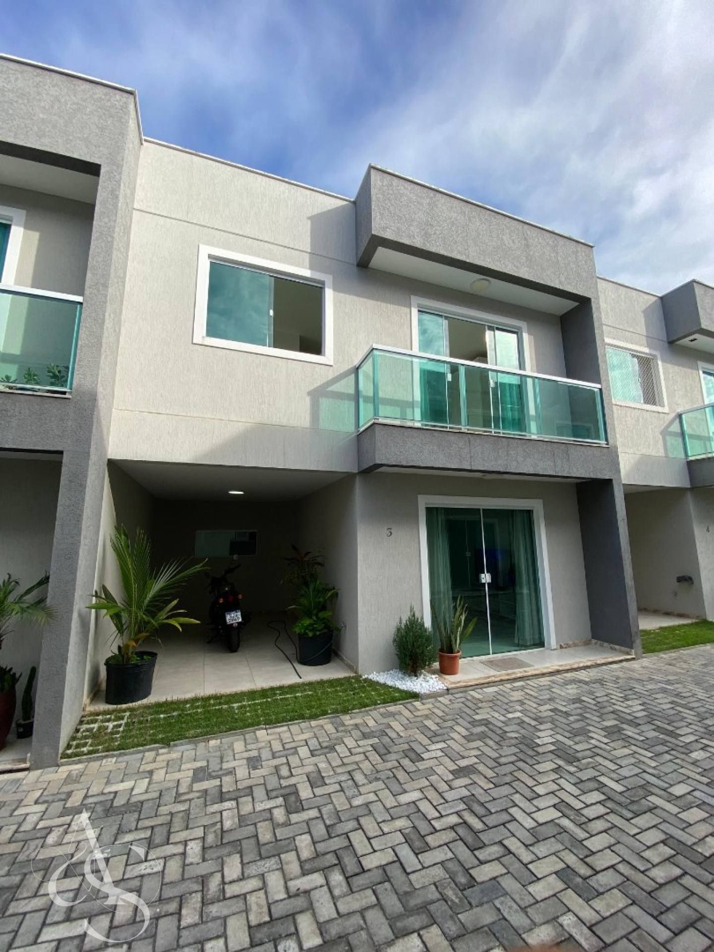 Casa Duplex 3 Quartos (2 Suítes) em Condomínio Fechado – Pitangueiras, Lauro de Freitas