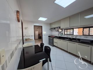 CASA COM 3 SUÍTES E EXCELENTE ACABAMENTO, LAURO DE FREITAS COM ENERGIA SOLAR