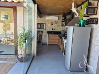 CASA COM 3 SUÍTES E EXCELENTE ACABAMENTO, LAURO DE FREITAS COM ENERGIA SOLAR