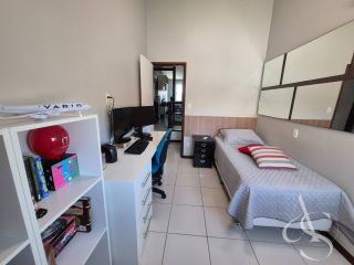 CASA COM 3 SUÍTES E EXCELENTE ACABAMENTO, LAURO DE FREITAS COM ENERGIA SOLAR