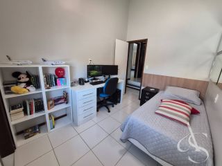 CASA COM 3 SUÍTES E EXCELENTE ACABAMENTO, LAURO DE FREITAS COM ENERGIA SOLAR