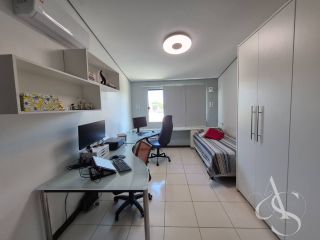 CASA COM 3 SUÍTES E EXCELENTE ACABAMENTO, LAURO DE FREITAS COM ENERGIA SOLAR