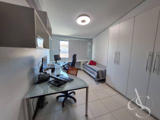 CASA COM 3 SUÍTES E EXCELENTE ACABAMENTO, LAURO DE FREITAS COM ENERGIA SOLAR