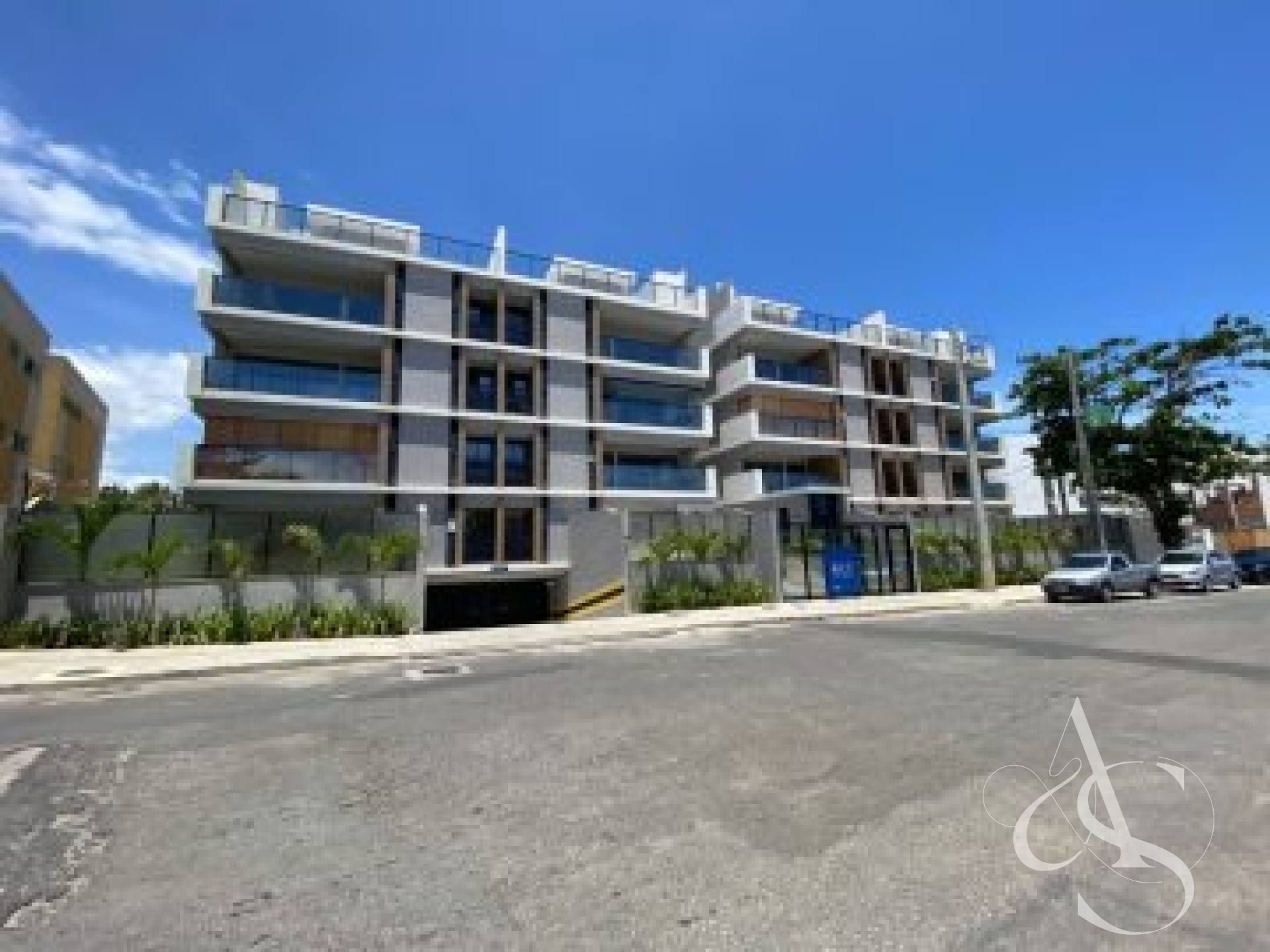 Cobertura Duplex Nascente com 3 Suítes a 250m da Praia – Vilas do Atlântico