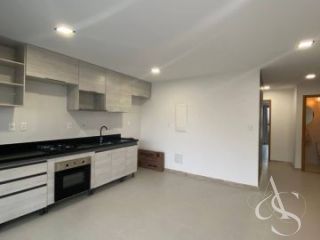 Cobertura Duplex Nascente com 3 Suítes a 250m da Praia – Vilas do Atlântico