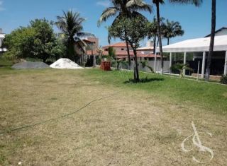 Excelente Área Comercial em Vilas do Atlântico – Próxima ao Mar e à Entrada Principal