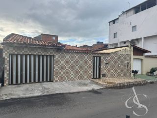 Casa 5 Quartos Porteira Fechada no Centro de Lauro de Freitas – 370m²