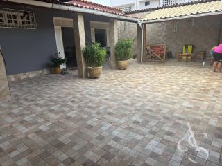 Casa 5 Quartos Porteira Fechada no Centro de Lauro de Freitas – 370m²