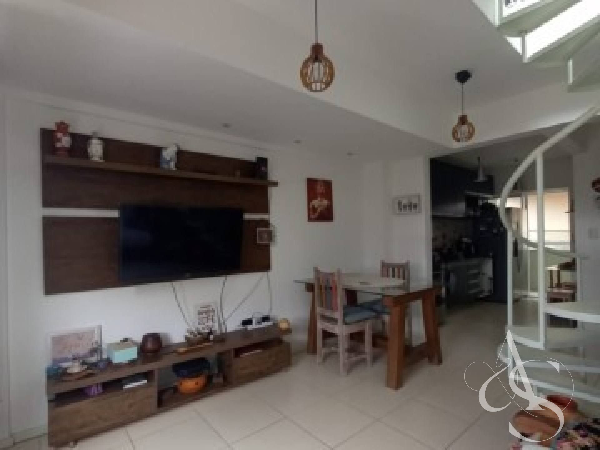 Alugo apartamento com 2 suítes em Stella Maris