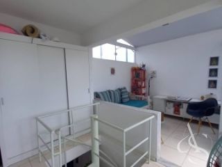 Alugo apartamento com 2 suítes em Stella Maris