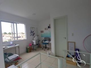 Alugo apartamento com 2 suítes em Stella Maris