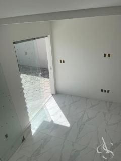 Village à Venda em Ipitanga | Próximo ao Calçadão de Villas | Pronto para Morar