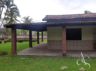 Casa Estilo Sítio com 1.000m², Piscina e Anexo – Condomínio Chácaras do Jauá – R$ 470.000