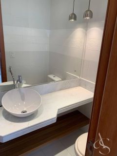 Apartamento 4/4 com 3 Suítes, 142m², Andar Alto – Caminho das Árvores