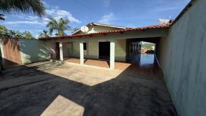CASA DE MADEIRA NA VILA DE FURNAS