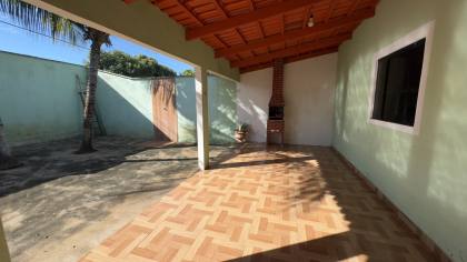 CASA DE MADEIRA NA VILA DE FURNAS